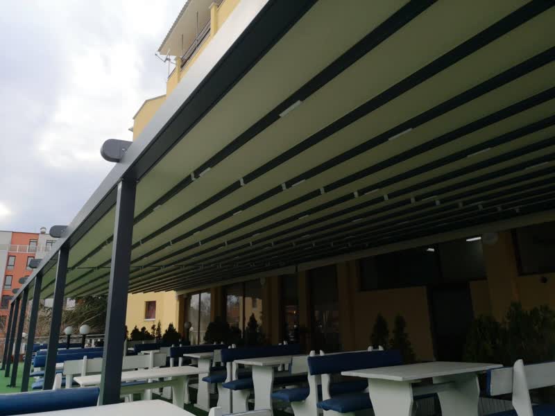 Bioclimatic Pergola 42